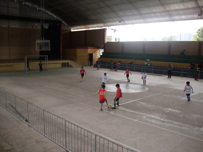 Sporthalle Camiri